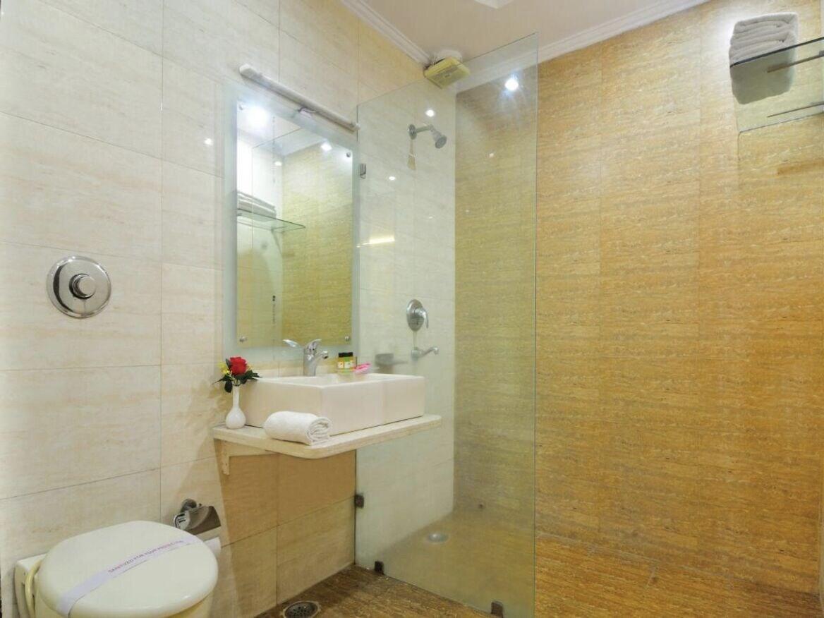 Hotel Aster Inn New Delhi Exterior foto